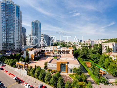 паркомісце за адресою Андрія Верхогляда вул. (Михайла Драгомирова), 14