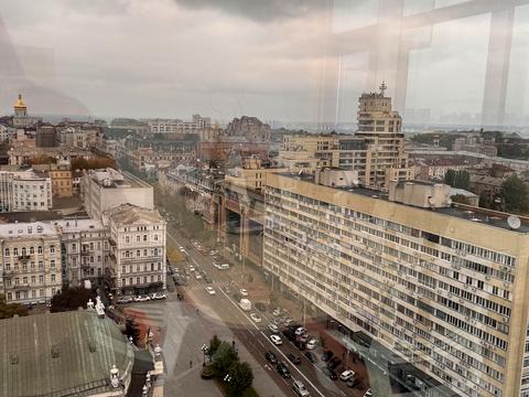 комерційна за адресою Богдана Хмельницького вул., 19/21