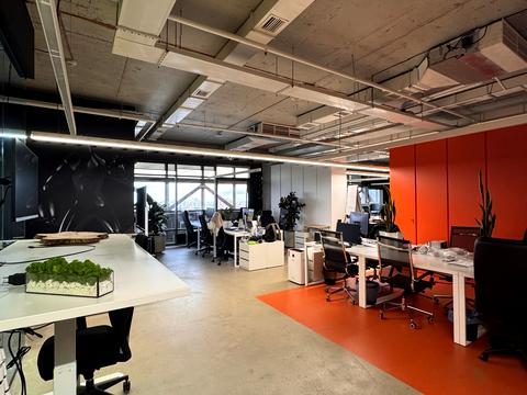 комерційна за адресою Богдана Хмельницького вул., 19/21