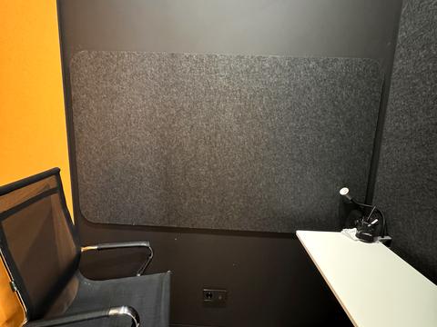 комерційна за адресою Богдана Хмельницького вул., 19/21