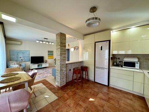 квартира по адресу Степана Бандери ул., 7/1