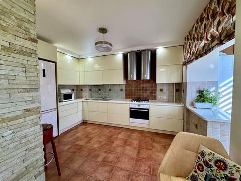 квартира по адресу Степана Бандери ул., 7/1