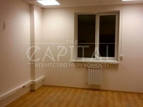 комерційна за адресою Дмитрівська вул., 69