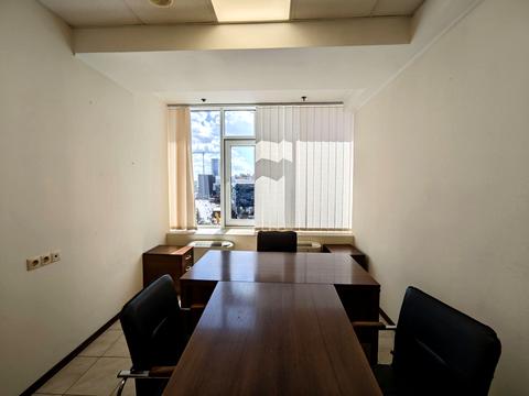 комерційна за адресою Антоновича вул. (Горького), 172