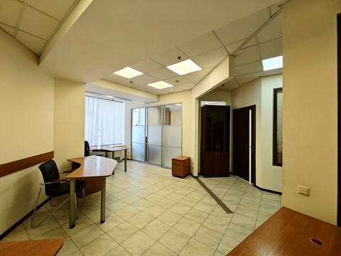 комерційна за адресою Антоновича вул. (Горького), 172