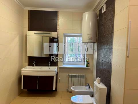 будинок за адресою майдан Незалежності пл.