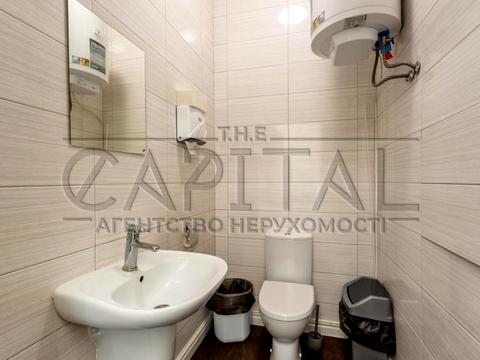 комерційна за адресою Євгена Коновальця вул. (Щорса), 44