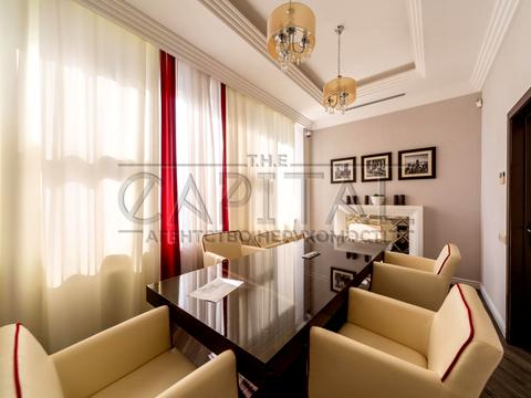 коммерческая по адресу Евгения Коновальца ул. (Щорса), 44