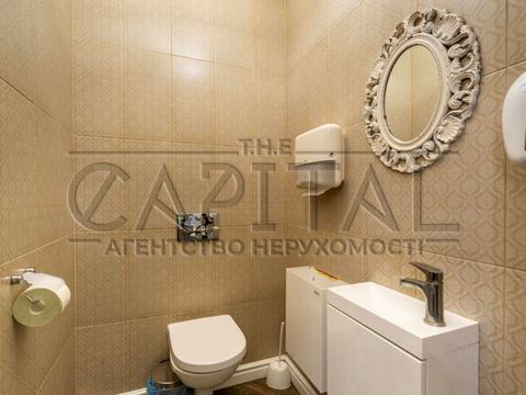 комерційна за адресою Євгена Коновальця вул. (Щорса), 44