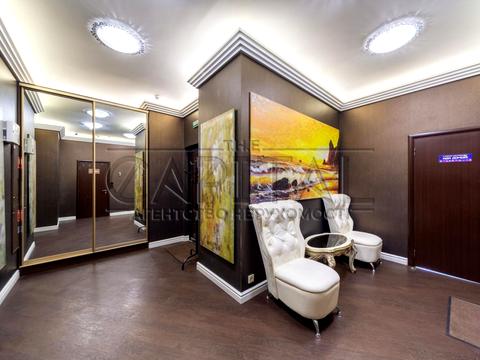 комерційна за адресою Євгена Коновальця вул. (Щорса), 44