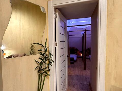 комерційна за адресою Свободи просп. (), 7