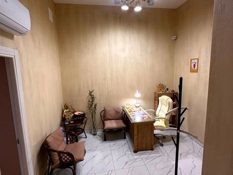 комерційна за адресою Свободи просп. (), 7