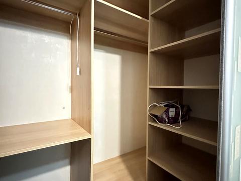 квартира по адресу Драгоманова ул., 2-А