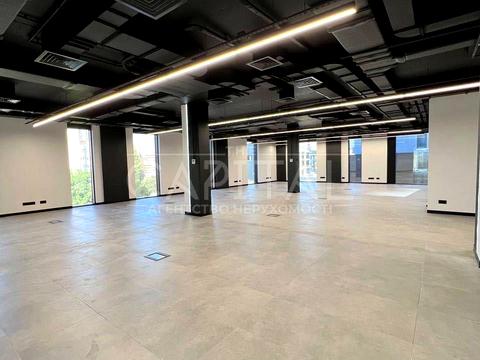 комерційна за адресою Красилівська вул., 9