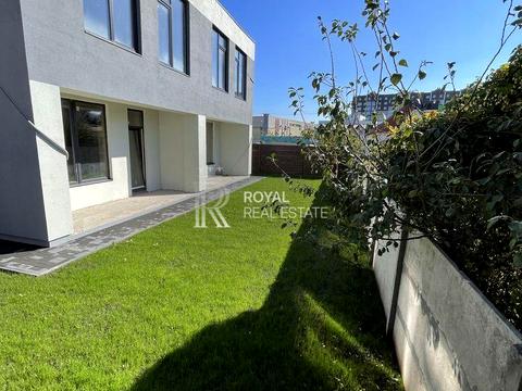 будинок за адресою Квітнева вул., 1