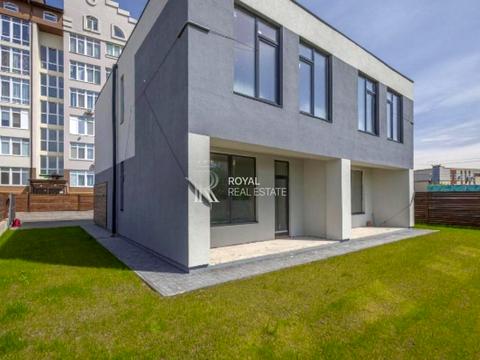 будинок за адресою Квітнева вул., 1