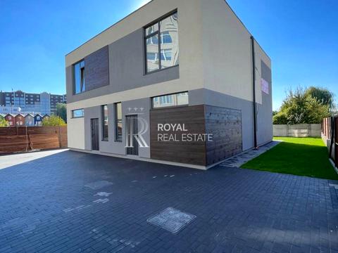 будинок за адресою Квітнева вул., 1