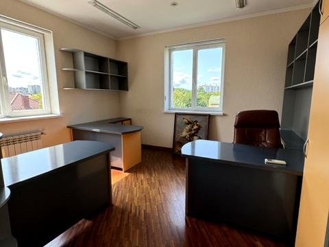 комерційна за адресою Городоцька вул., 233