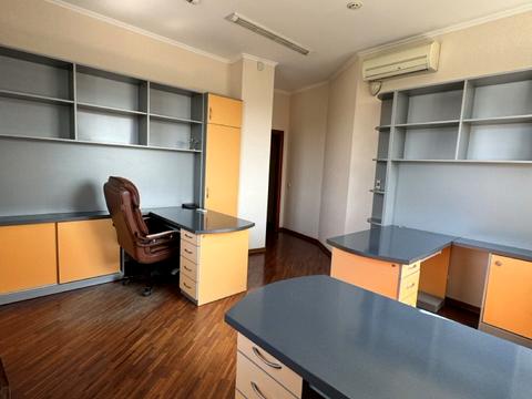 комерційна за адресою Городоцька вул., 233