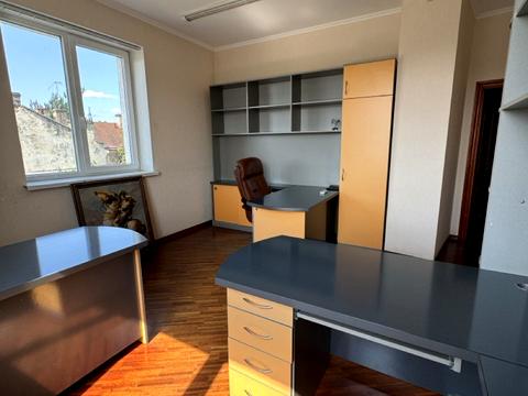 комерційна за адресою Городоцька вул., 233