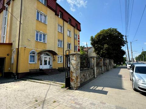 комерційна за адресою Городоцька вул., 233