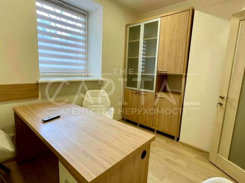 комерційна за адресою Печенізька вул., 16