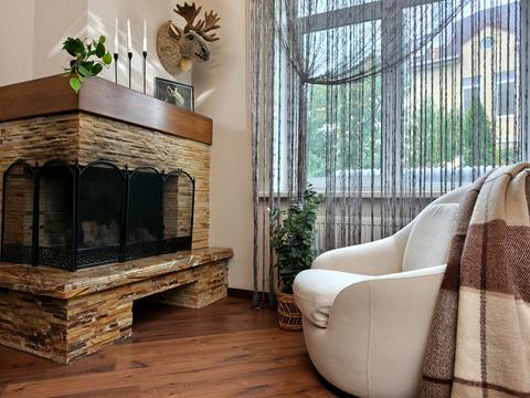 будинок за адресою Ясна