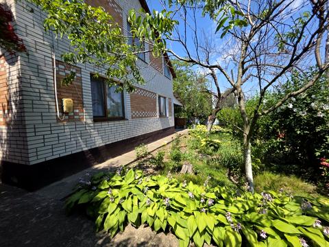 будинок за адресою Набережна вул.