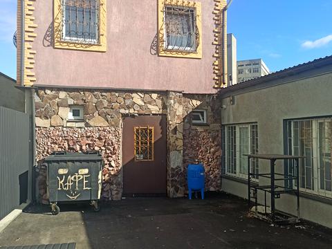 комерційна за адресою Дегтярівська вул., 51