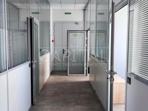 комерційна за адресою Новопольова вул., 24 Д