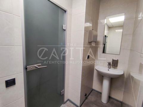 комерційна за адресою Новопольова вул., 24 Д