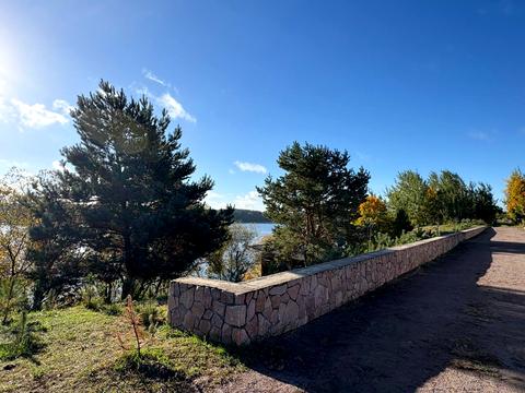 участок по адресу Прибережна