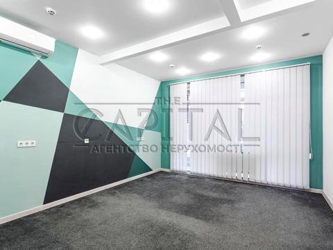 комерційна за адресою Оболонська набережна вул., 19