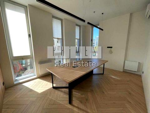 комерційна за адресою Київ, Антоновича вул. (Горького), 44