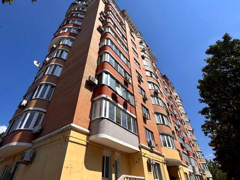 квартира за адресою Сергія Подолинського вул. (Благоєва), 7