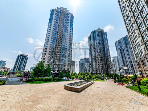 паркомісце за адресою Андрія Верхогляда вул. (Михайла Драгомирова), 20