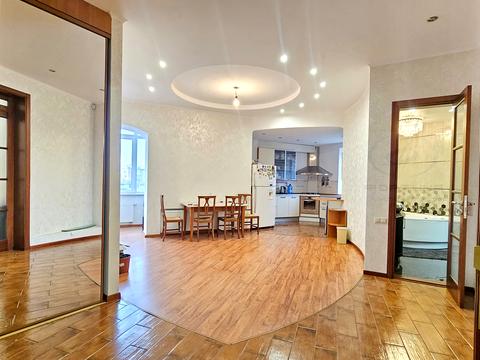 квартира за адресою Небесної Сотні вул., 38