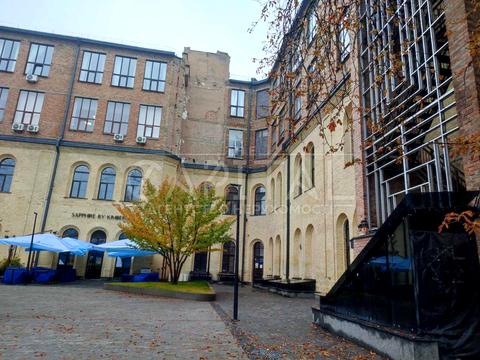 коммерческая по адресу Князей Острожских ул. (Московська), 8