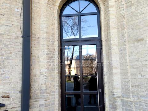 коммерческая по адресу Князей Острожских ул. (Московська), 8