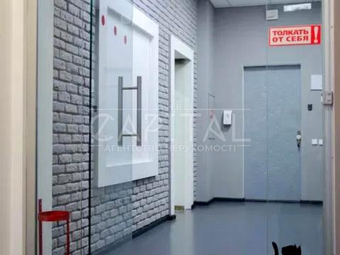 комерційна за адресою Юрія Іллєнка вул. (Мельникова), 1