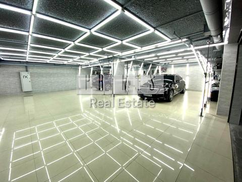 комерційна за адресою Миколи Бажана просп., 4