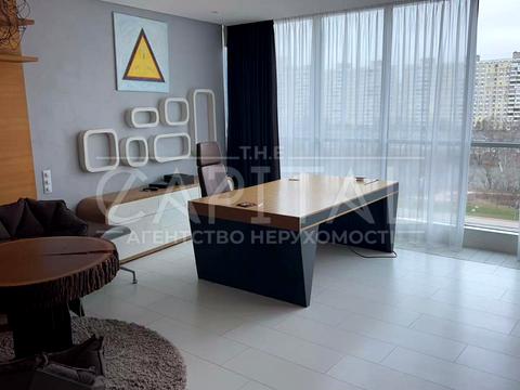 комерційна за адресою Миколи Бажана просп., 14-А