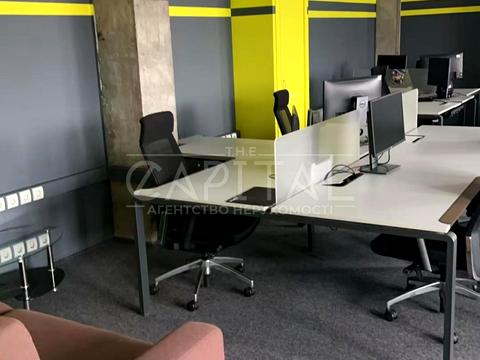 комерційна за адресою Миколи Бажана просп., 14-А