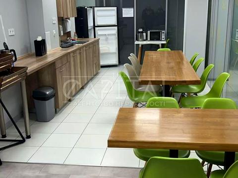 комерційна за адресою Миколи Бажана просп., 14-А