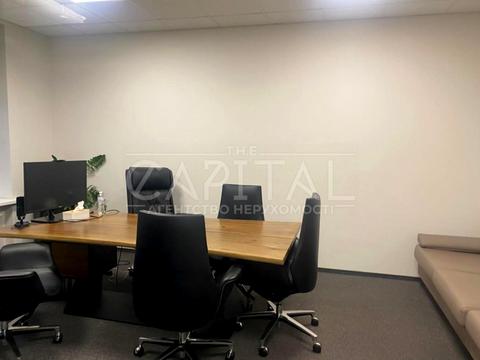 коммерческая по адресу Николая Михновского бульв. (Дружбы Народов), 19