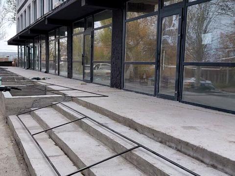 комерційна за адресою Кирила Осьмака вул., 10