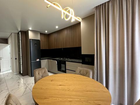 квартира за адресою Степана Бандери вул., 77-Б