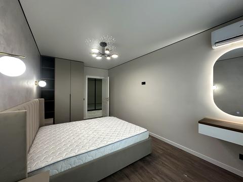 квартира за адресою Степана Бандери вул., 77-Б