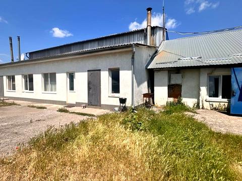 коммерческая по адресу Будівельна, 1