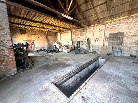 коммерческая по адресу Будівельна, 1